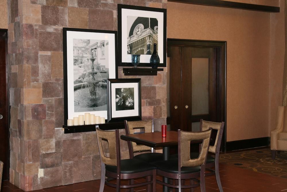 Hotel Hampton & Birmingham-pelham - I-65 3*
