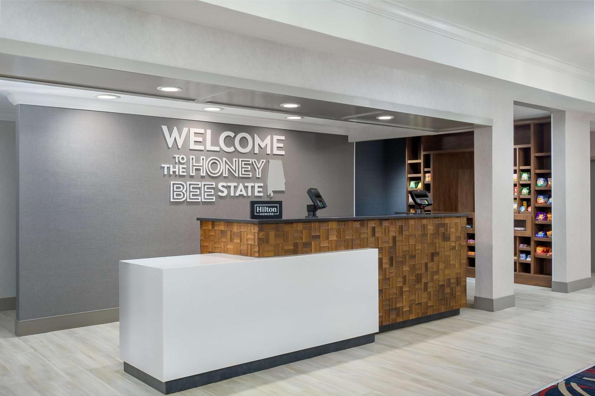Hampton & Birmingham-pelham - I-65 Hotel Pelham